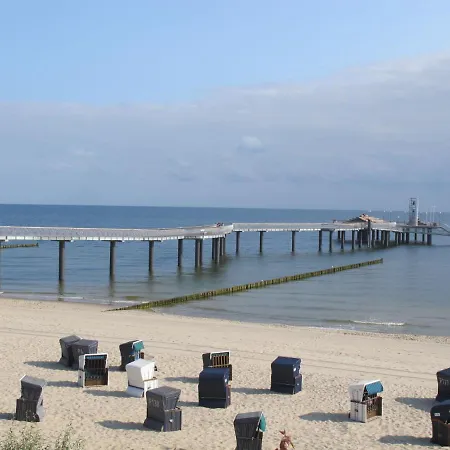 Jeschek By Interhome 公寓